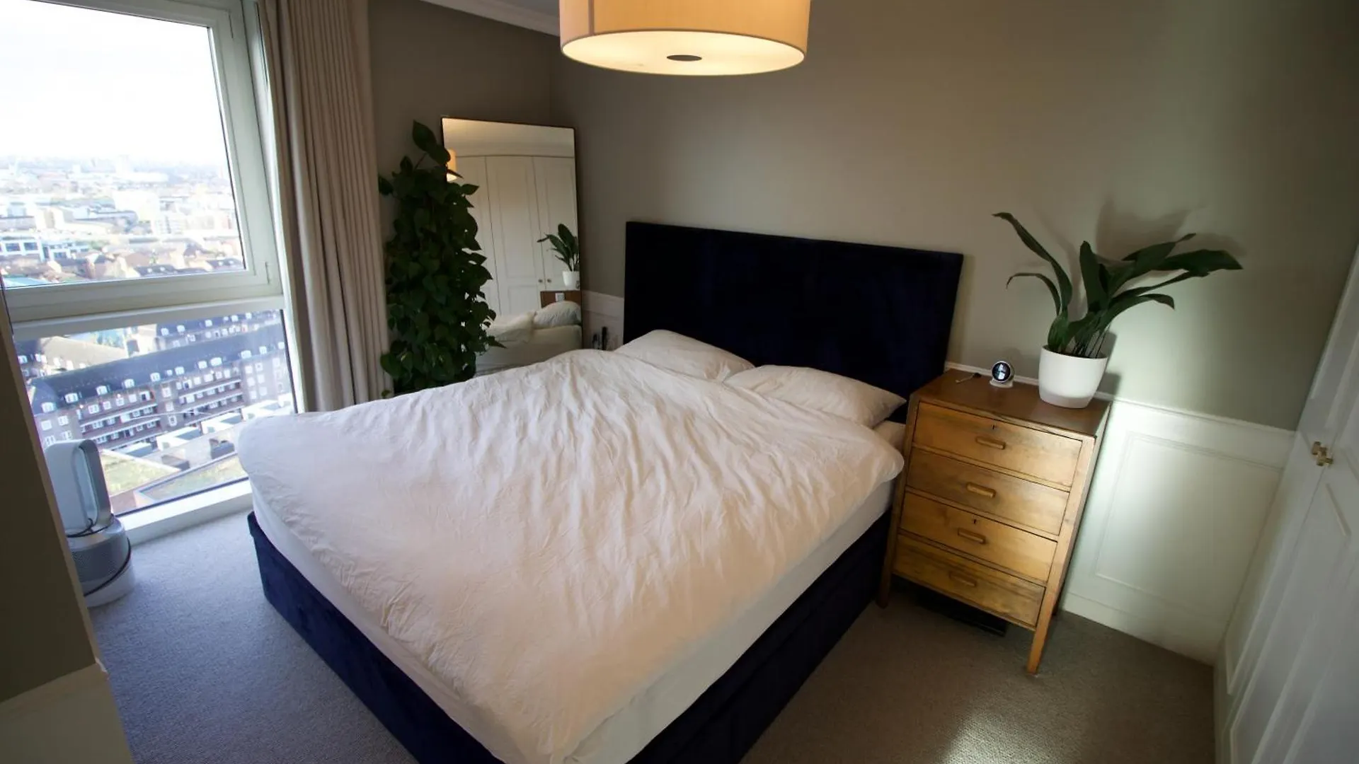 Luxury Surrey Quays Apartment Londres